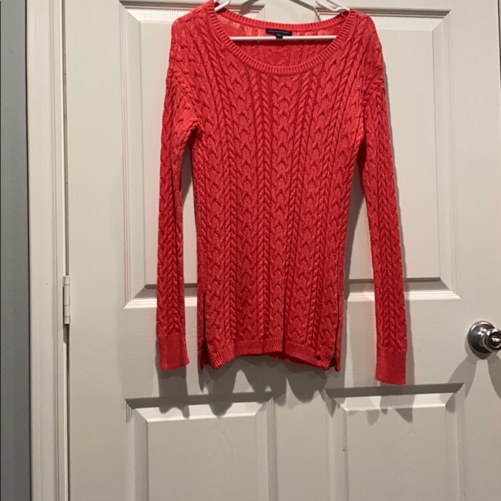 American Eagle Sweater!